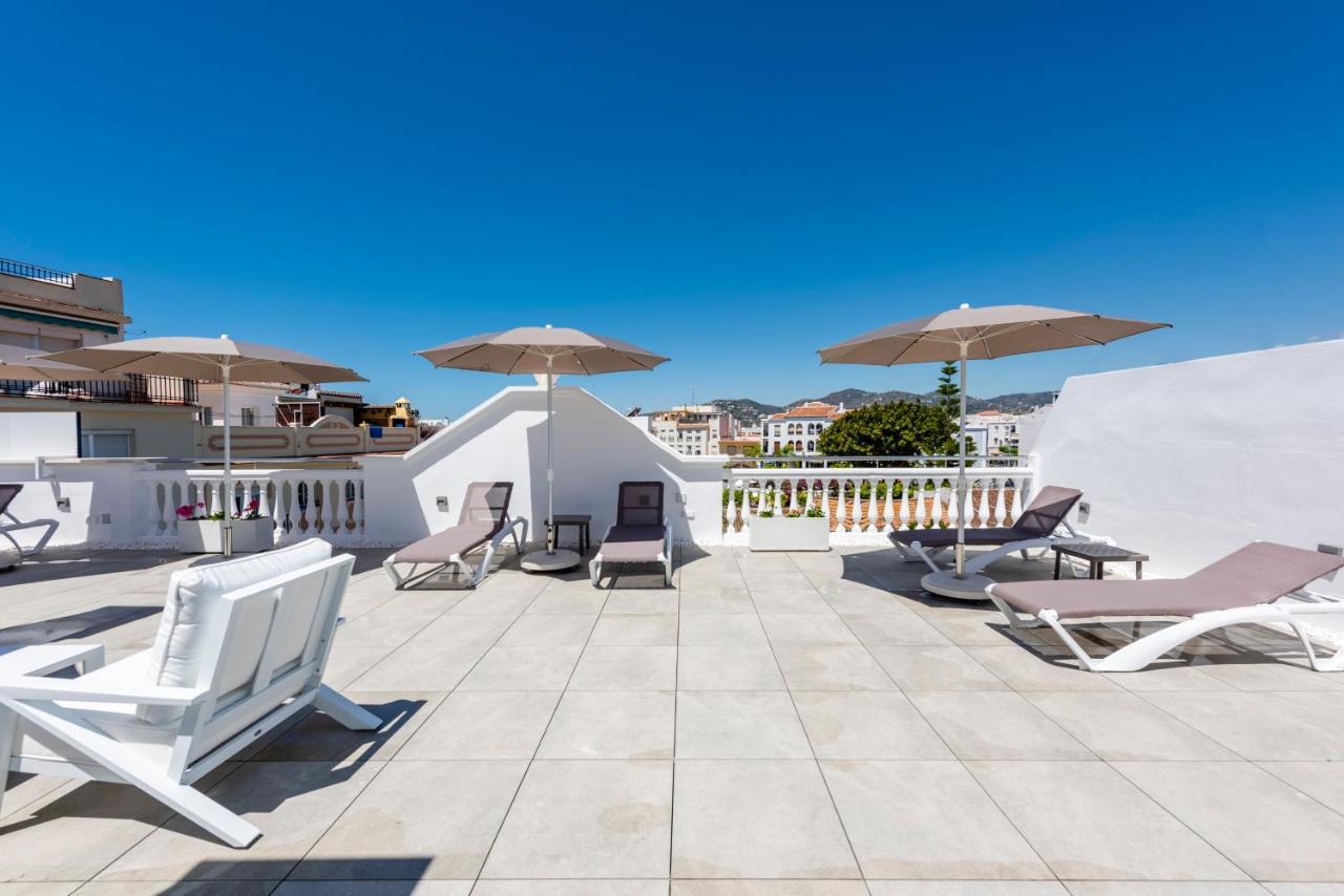 Apartamentos Toboso Plaza เนร์คา ภายนอก รูปภาพ Rooftop terrace